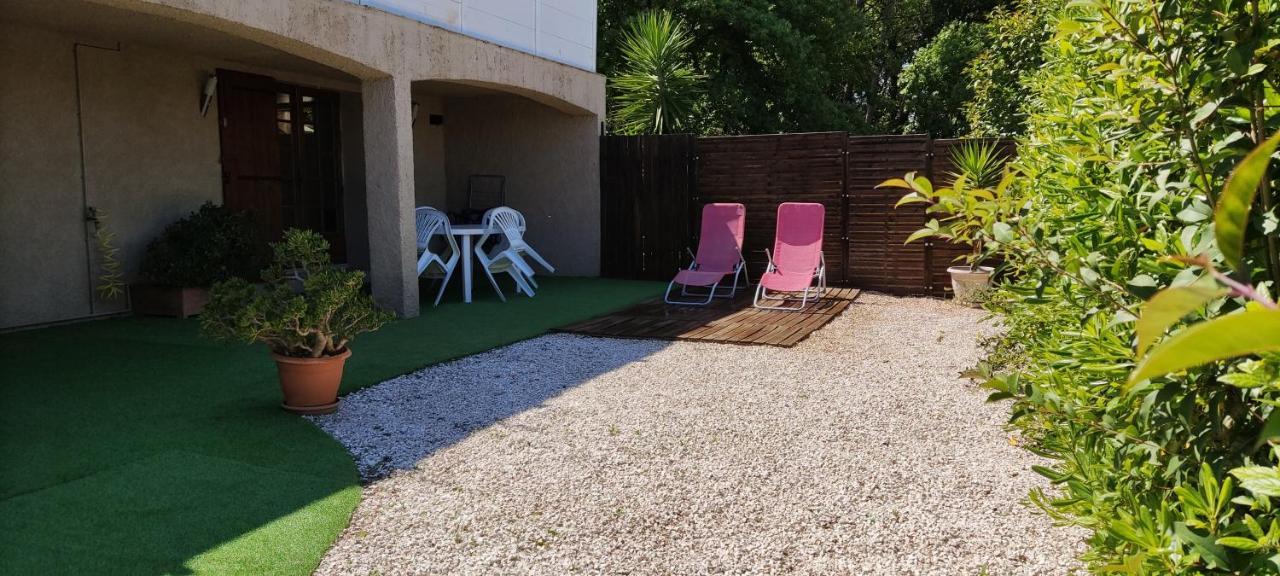 Studio L'Agasso Prouvenco La Crau Exterior photo